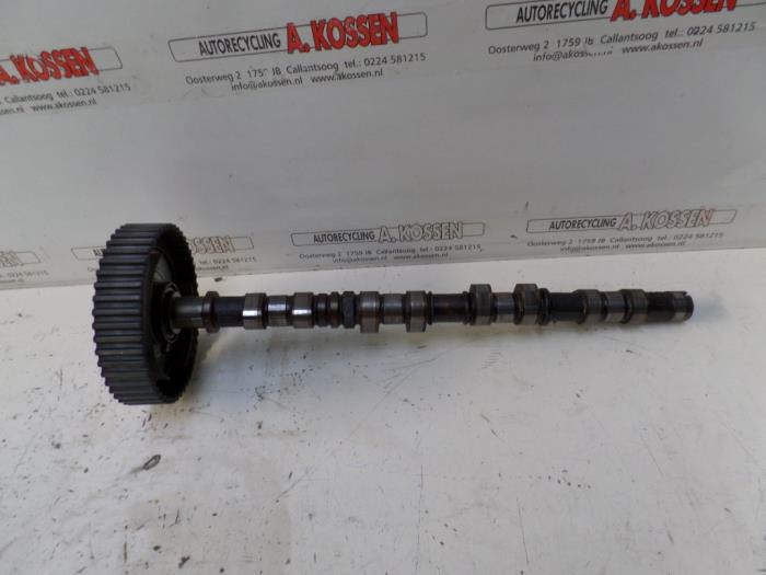 Usagé Arbre à cames Kia Joice 2.0 16V Prix sur demande proposé par N Kossen Autorecycling BV