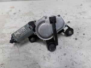 Used Rear wiper motor Audi Q7 (4LB) 3.0 TDI V6 24V Price on request offered by N Kossen Autorecycling BV