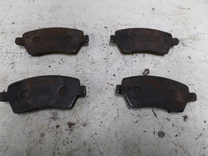 Front brake pad from a Nissan Micra (K12) 1.4 16V 2007