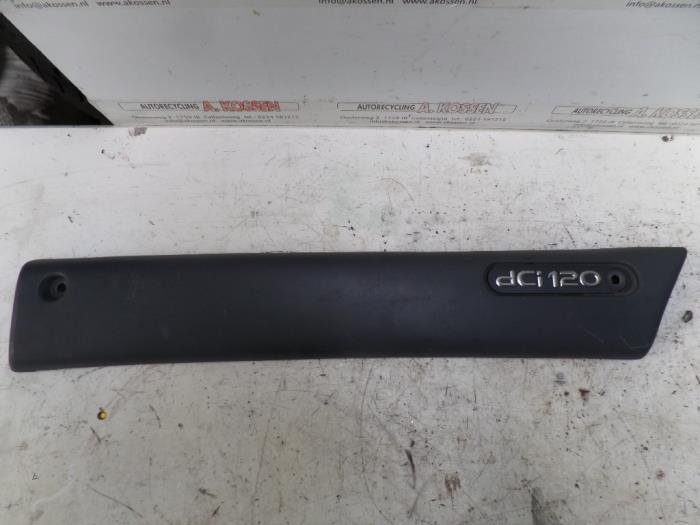 Decorative strip from a Renault Master III (JD/ND/PD) 2.5 dCi 16V 100 2009