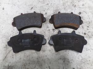 Used Front brake pad Renault Master III (JD/ND/PD) 2.5 dCi 16V 100 Price on request offered by N Kossen Autorecycling BV