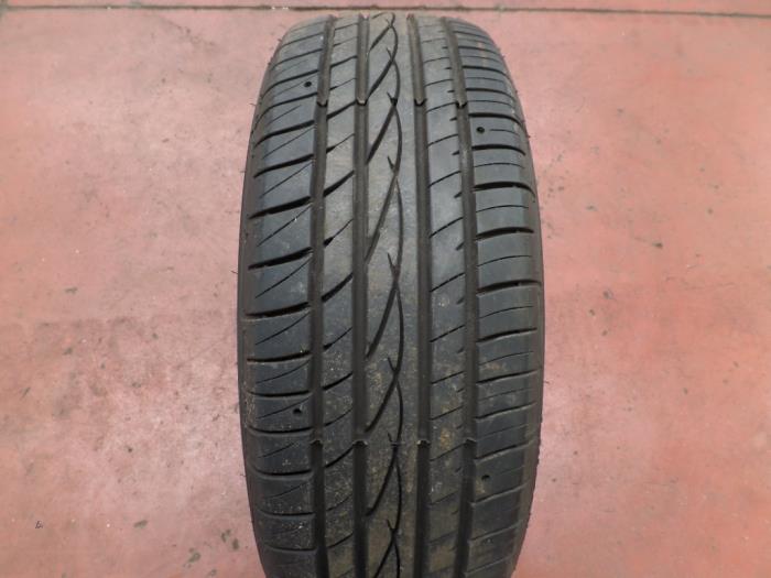 Używane Opona Cena na żądanie oferowane przez N Kossen Autorecycling BV