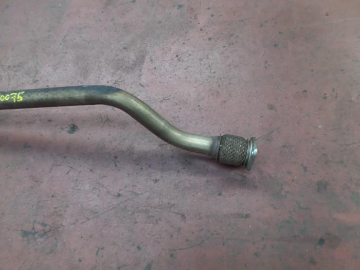 Exhaust middle section from a Renault Laguna II Grandtour (KG) 1.9 dCi 100 2004