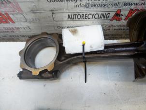Used Connecting rod Kia Sorento I (JC) 2.4 16V Price on request offered by N Kossen Autorecycling BV