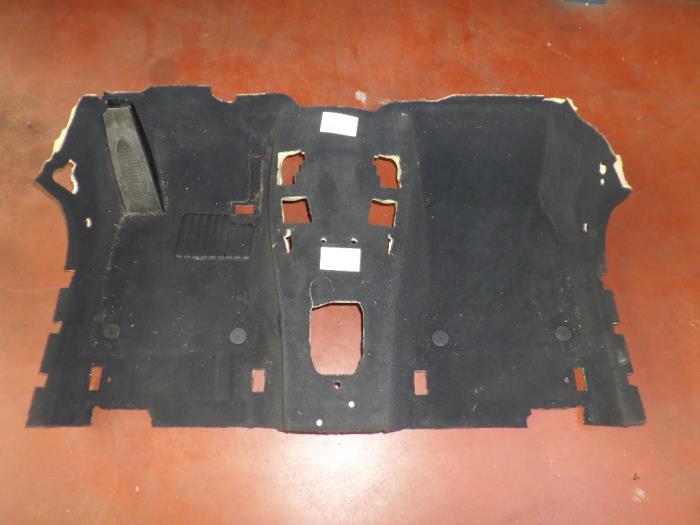 Begagnade Matta BMW 6 serie (E63) M6 V10 40V Pris på förfrågan erbjuds av N Kossen Autorecycling BV