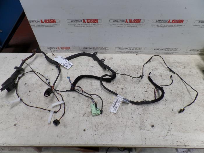 Używane Kabel (rózne) BMW 6 serie (E63) M6 V10 40V Cena na żądanie oferowane przez N Kossen Autorecycling BV