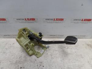 Used Brake pedal BMW 6 serie (E63) M6 V10 40V Price on request offered by N Kossen Autorecycling BV