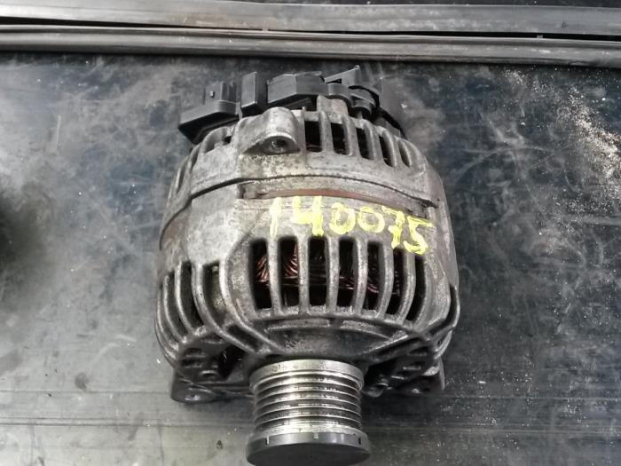 Begagnade Dynamo Renault Laguna II Grandtour (KG) 1.9 dCi 100 Pris på förfrågan erbjuds av N Kossen Autorecycling BV