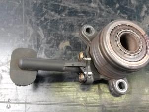 Used Clutch slave cylinder Renault Laguna II Grandtour (KG) 1.9 dCi 100 Price on request offered by N Kossen Autorecycling BV