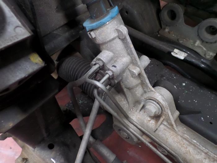 Power steering box from a Volkswagen Crafter 2.0 TDI 2013