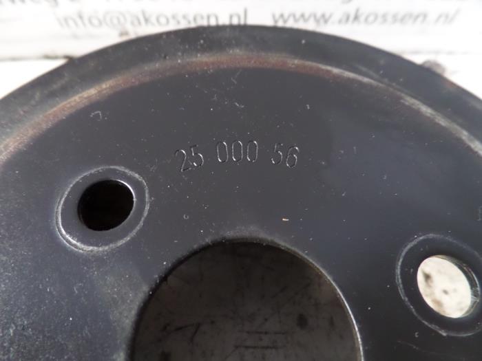 Water pump pulley from a Opel Agila (A) 1.2 16V Twin Port 2005