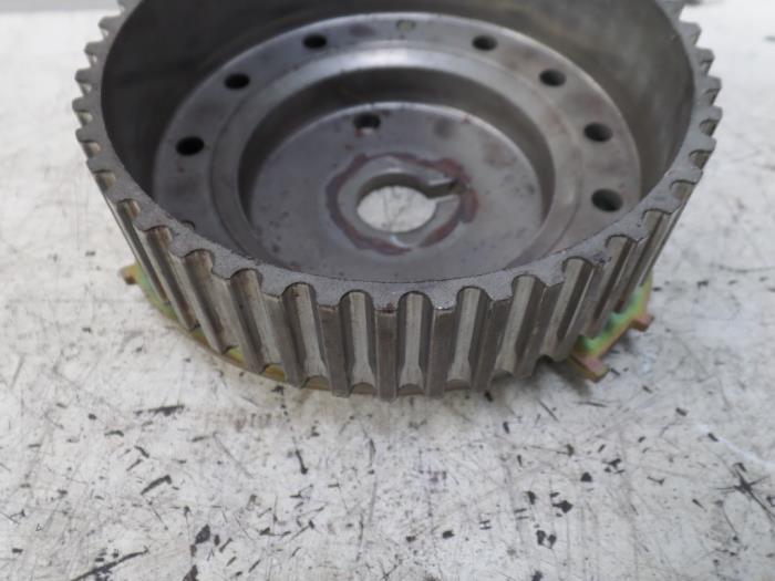 Begagnade Kamaxeldrev Daihatsu Cuore (L251/271/276) 1.0 12V DVVT Pris på förfrågan erbjuds av N Kossen Autorecycling BV