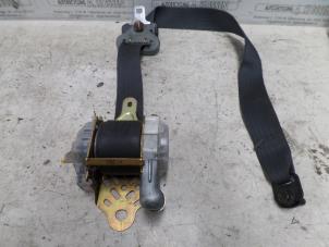 Used Seatbelt tensioner, left Daihatsu Cuore (L251/271/276) 1.0 12V DVVT Price on request offered by N Kossen Autorecycling BV