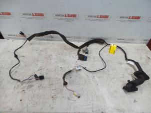 Usados Cable (varios) Renault Laguna Precio de solicitud ofrecido por N Kossen Autorecycling BV