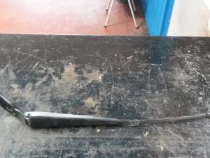 Used Front wiper arm Mercedes Sprinter 3,5t (906.63) 311 CDI 16V Price on request offered by N Kossen Autorecycling BV