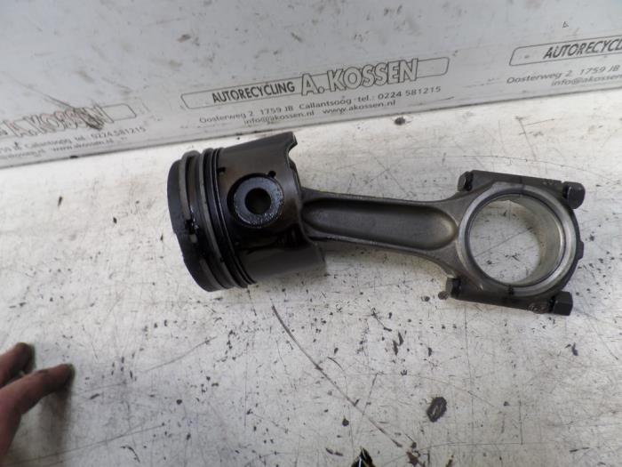 Usados Biela Peugeot 307 (3A/C/D) 2.0 HDi 90 Precio de solicitud ofrecido por N Kossen Autorecycling BV