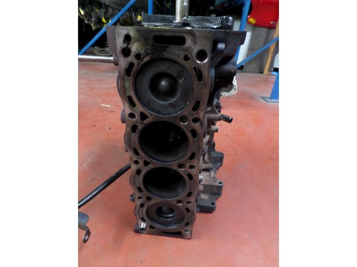Usagé Piston Ford Mondeo Prix sur demande proposé par N Kossen Autorecycling BV
