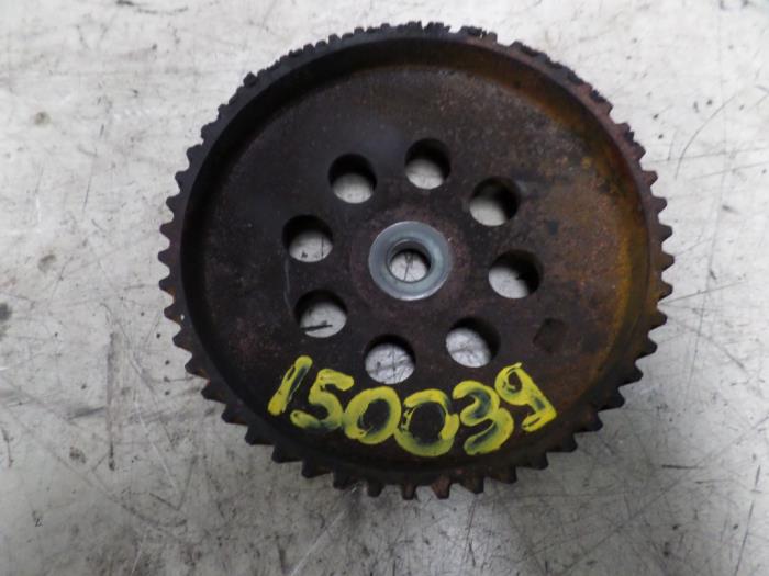 Gebrauchte Nockenwelle Zahnrad Opel Vectra C Caravan 1.9 CDTI 16V Preis auf Anfrage angeboten von N Kossen Autorecycling BV