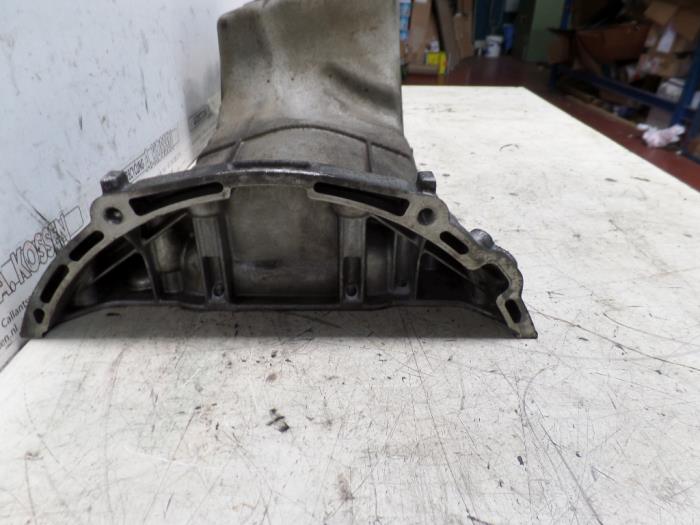 Sump from a SsangYong Rexton 2.7 Xdi RX/RJ 270 16V 2006