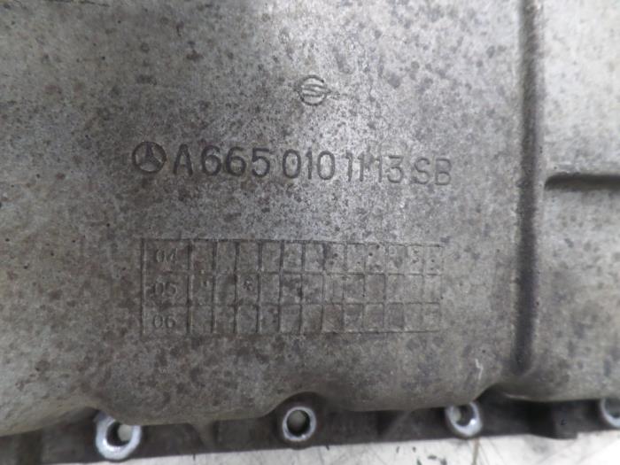 Sump from a SsangYong Rexton 2.7 Xdi RX/RJ 270 16V 2006