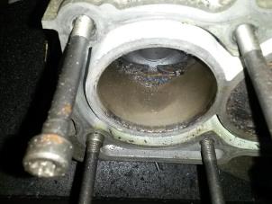 Piston from a Smart Fortwo Coupé (451.3) 1.0 52 KW 2008