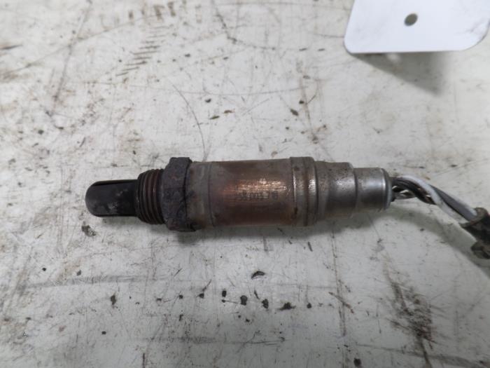 Lambdasonde van een Peugeot 406 Break (8E/F) 2.0 16V 1999