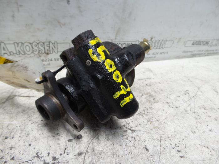 Power steering pump from a Renault Espace (JE) 2.0i 16V 1999