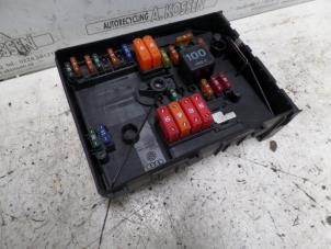 Used Fuse box Volkswagen Touran Price on request offered by N Kossen Autorecycling BV