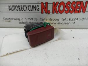 Usagé Bouton de warning Mazda 626 Prix sur demande proposé par N Kossen Autorecycling BV
