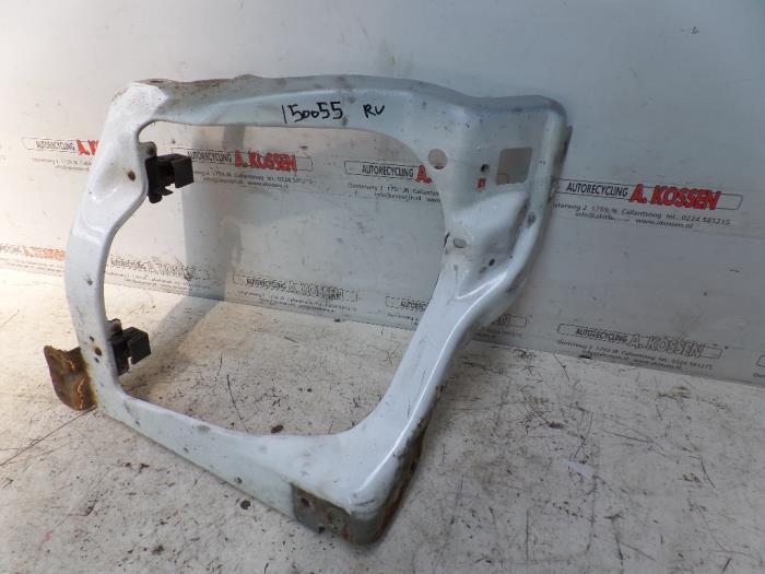 Headlight frame, right from a Ford Transit 2.2 TDCi 16V 2007