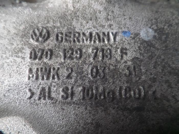 Intake manifold Volkswagen Transporter T5 2.5 TDi 070129713F AXD