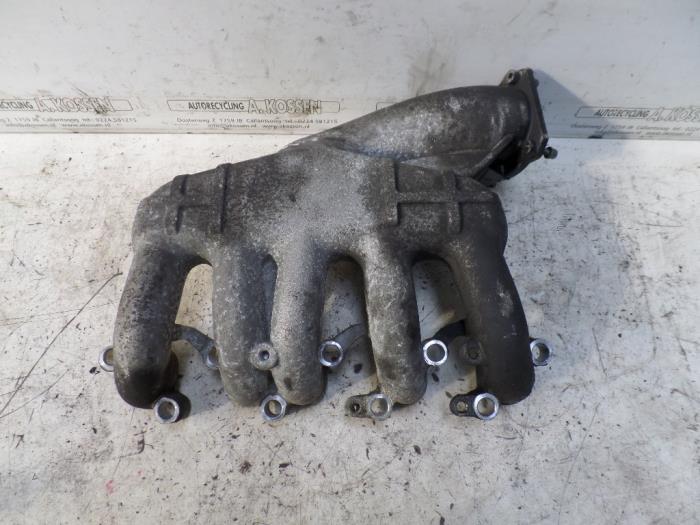 Intake manifold Volkswagen Transporter T5 2.5 TDi 070129713F AXD