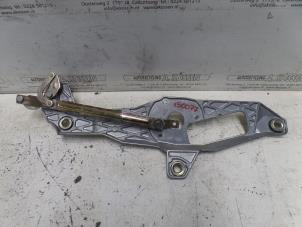Used Wiper mechanism Volvo 850 Estate 2.5i 10V Price on request offered by N Kossen Autorecycling BV