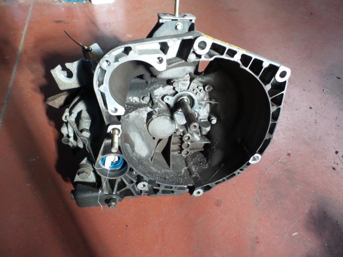 Gebrauchte Getriebe Fiat Stilo (192A/B) 1.8 16V Preis auf Anfrage angeboten von N Kossen Autorecycling BV