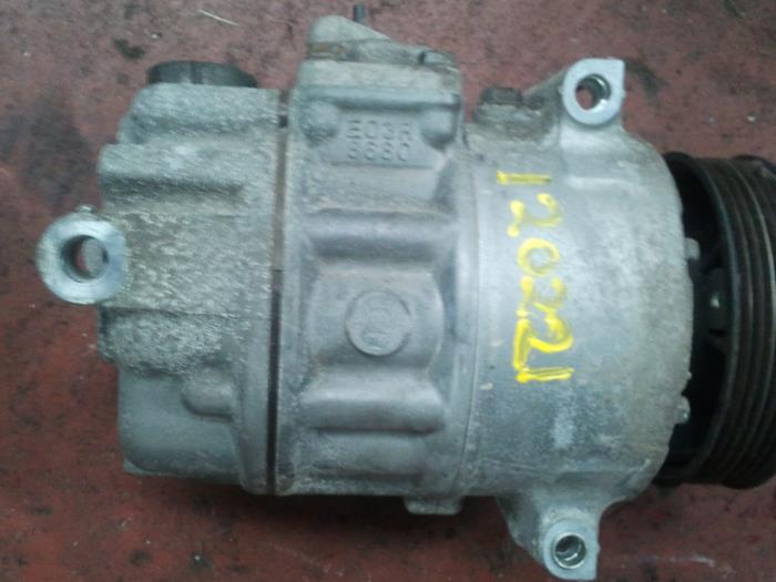 Usagé Pompe clim Volkswagen Passat Variant (3C5) 2.0 TDI 140 Prix sur demande proposé par N Kossen Autorecycling BV