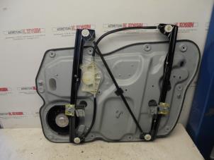 Used Window mechanism 2-door, front left Volkswagen Caddy III (2KA,2KH,2CA,2CH) 1.6 TDI 16V Price on request offered by N Kossen Autorecycling BV
