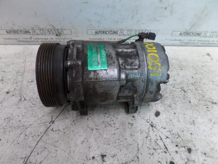 Air conditioning pump from a Volkswagen Golf IV (1J1) 1.4 16V 1998