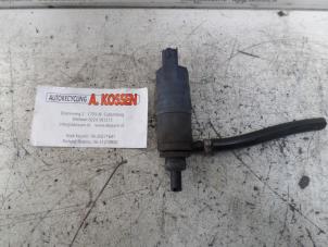 Used Rear screen washer pump Peugeot 307 (3A/C/D) 1.6 16V Price on request offered by N Kossen Autorecycling BV