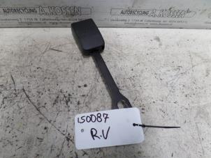 Used Front seatbelt buckle, right Peugeot 307 (3A/C/D) 1.6 16V Price on request offered by N Kossen Autorecycling BV
