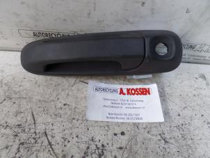 Used Front door handle 4-door, right Jeep Cherokee/Liberty (KJ) 2.5 CRD 16V Price on request offered by N Kossen Autorecycling BV