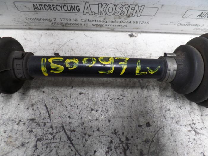 Front drive shaft, left from a Opel Astra H (L48) 1.6 16V Twinport 2006