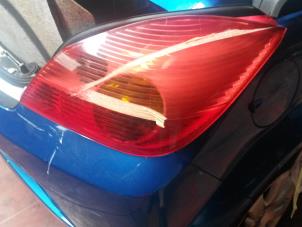 Usados Luz trasera derecha Opel Tigra Precio de solicitud ofrecido por N Kossen Autorecycling BV