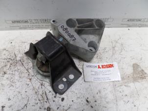 Used Engine mount Renault Megane II (BM/CM) 1.5 dCi 80 Price on request offered by N Kossen Autorecycling BV
