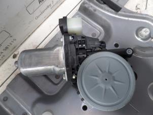 Used Door window motor Mitsubishi Grandis (NA) 2.0 DI-D 16V Price on request offered by N Kossen Autorecycling BV