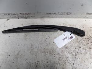 Used Rear wiper arm Mitsubishi Grandis (NA) 2.0 DI-D 16V Price on request offered by N Kossen Autorecycling BV