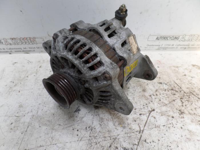 Begagnade Dynamo Subaru Legacy Wagon (BG) 2.0i LX 16V Pris på förfrågan erbjuds av N Kossen Autorecycling BV