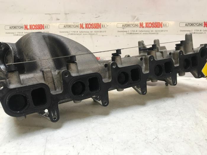 Intake manifold Jeep Grand Cherokee 2.7 CRD 20V A6650900037 OM665