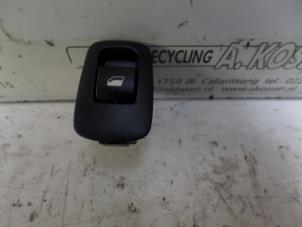 Used Electric window switch Citroen C4 Picasso (UD/UE/UF) 2.0 16V Autom. Price on request offered by N Kossen Autorecycling BV