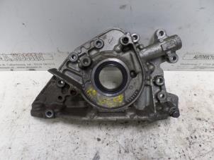 Used Oil pump Citroen C4 Picasso (UD/UE/UF) 2.0 16V Autom. Price on request offered by N Kossen Autorecycling BV