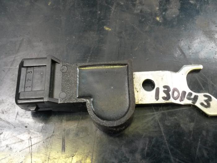 Begagnade Kamaxelsensor Chevrolet Nubira Wagon (J100) 1.8 16V Pris på förfrågan erbjuds av N Kossen Autorecycling BV